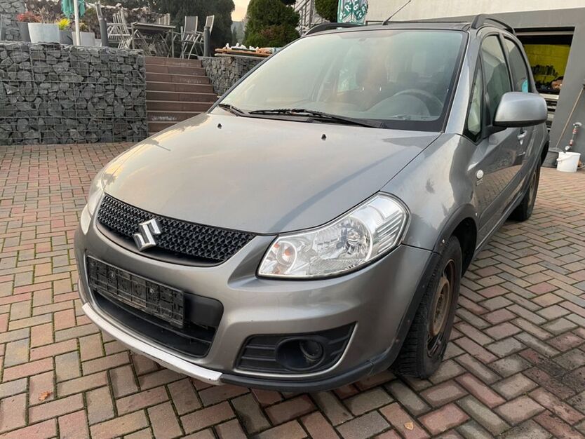 Suzuki SX4 237.500 km 2.990 € Grimma OT Kaditzsch 04668
