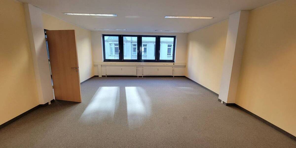 Gewerbeobjekt Leipzig Zentrum-Ost - 2 Zimmer, 979 m&sup2;, 10.780&euro; | Angebot:25986799