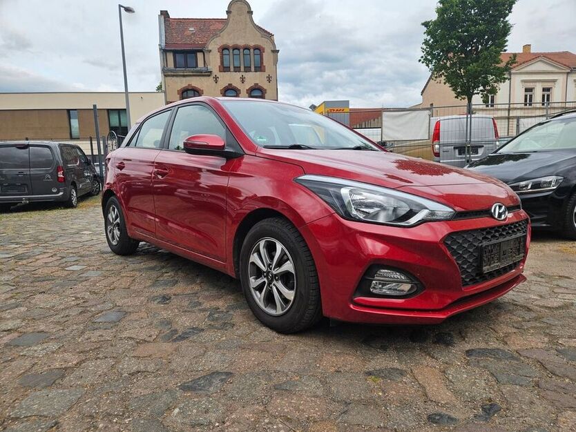 i20