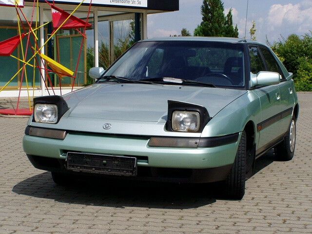 Mazda 323 112.440 km 2.000 € Halle 06116