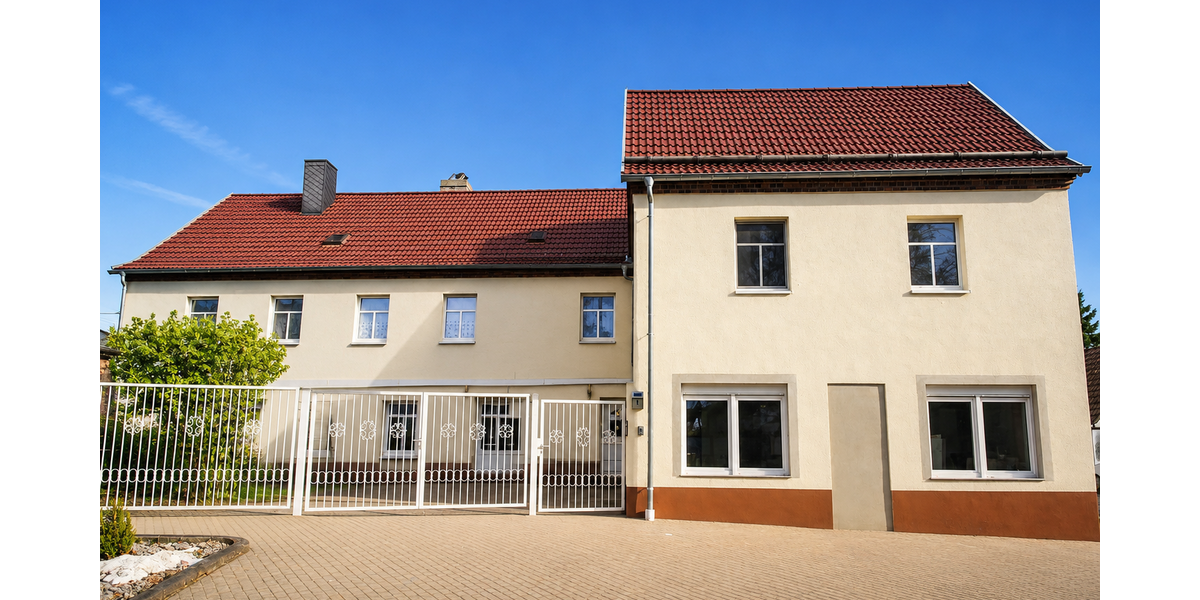 Etagenwohnung Schkopau Lochau - 3 Zimmer, 120 m&sup2;, 990&euro; | Angebot:26659853