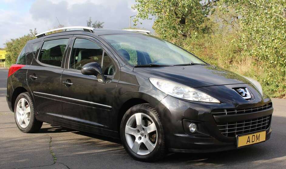 Peugeot 207 146.000 km 4.590 € Markranstädt 04420
