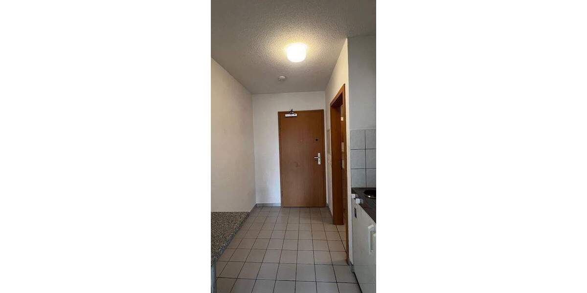 * Kompakte 1-Zimmer mit Dusche, EBK, Tiefgarage, Aufzug und Laminat in Bestlage * 1 zimmer