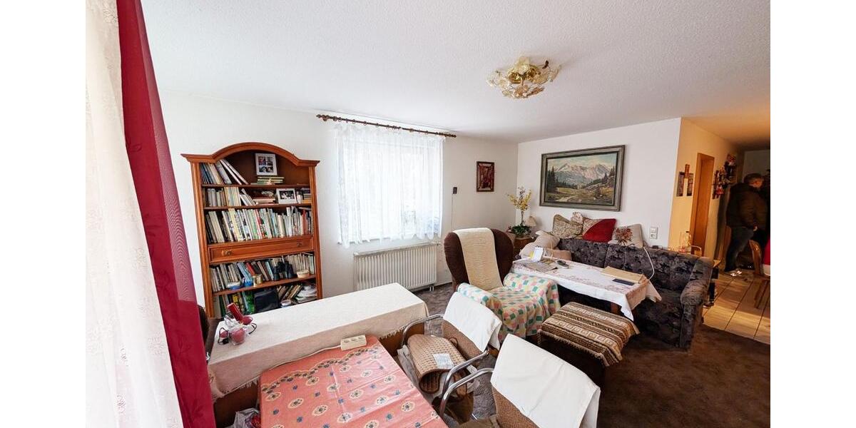 Etagenwohnung Schkeuditz - 2.5 Zimmer, 59 m&sup2;, 99.000&euro; | Angebot:27098952