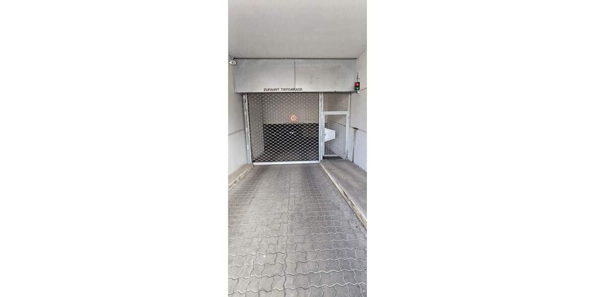 Große Ladenfläche direkt auf der beliebten 