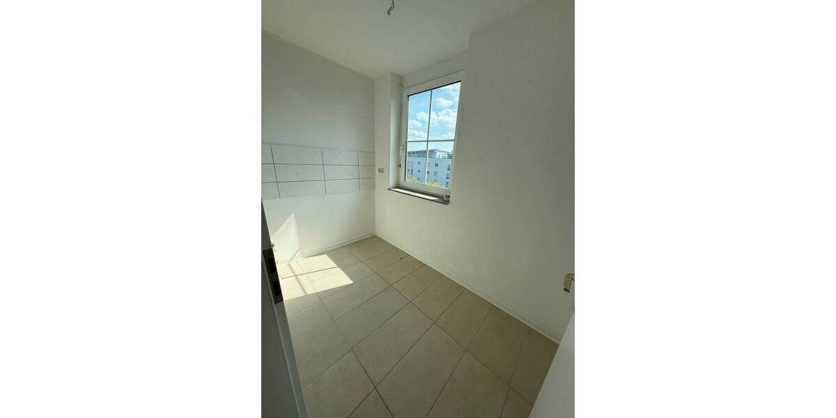 Zimmer Kabelsketal Großkugel - 3 Zimmer, 65 m&sup2;, 488&euro; | Angebot:26472307