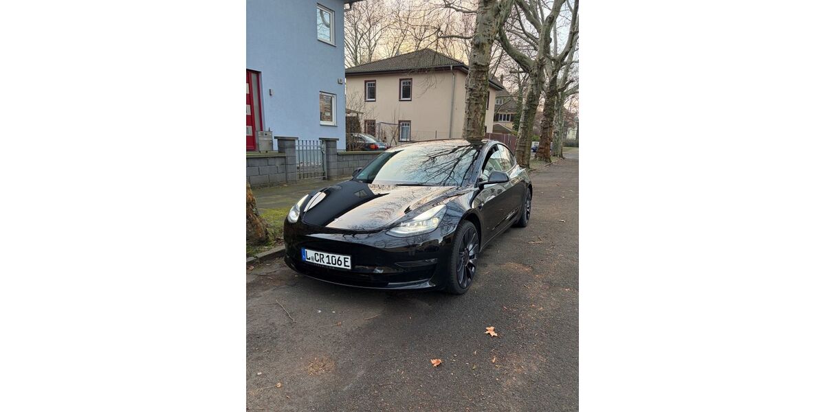 Tesla Model 3 81.407 km 31.000 &euro; Leipzig 04299