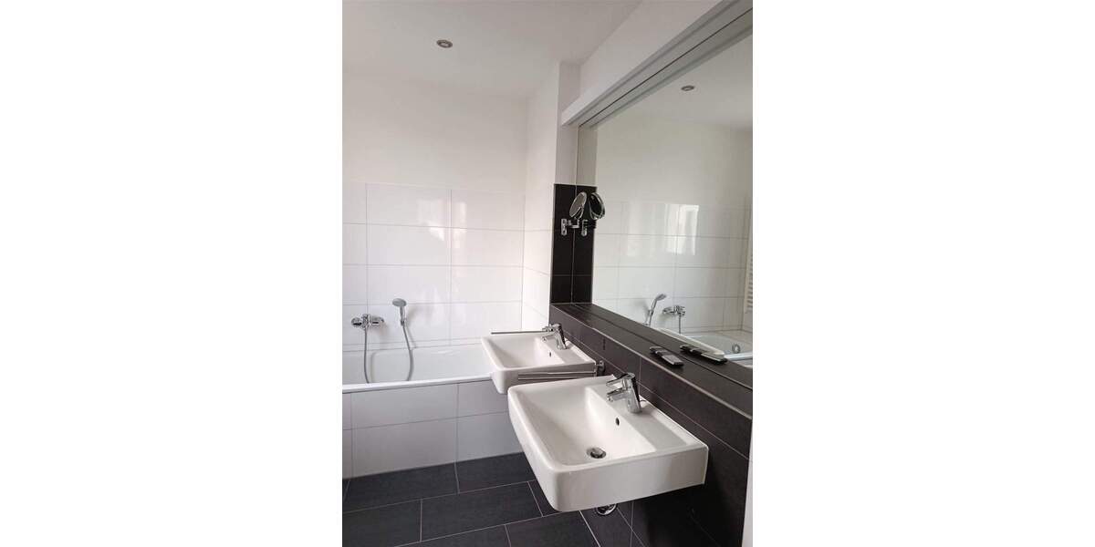 Etagenwohnung Zwenkau Kotzschbar - 4 Zimmer, 108 m&sup2;, 1.499&euro; | Angebot:25702985