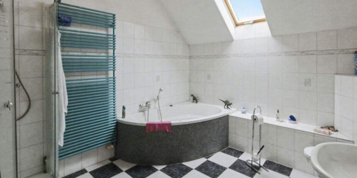 Doppelhaushälfte Delitzsch Laue - 4 Zimmer, 140 m&sup2;, 215.000&euro; | Angebot:25715042