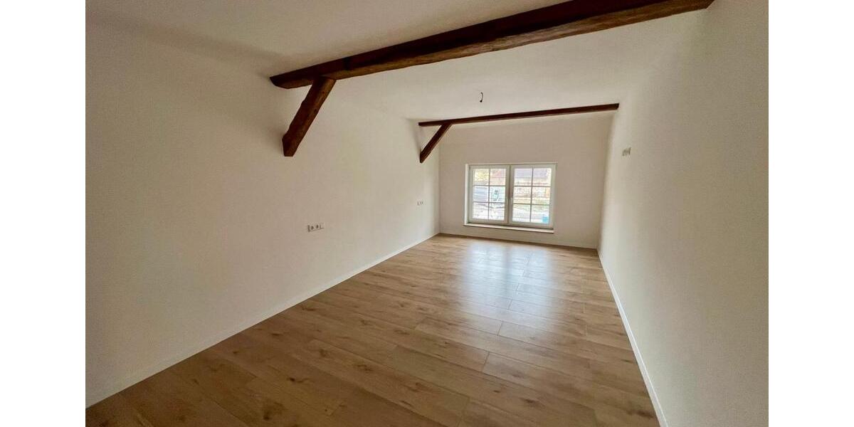 Dachgeschoßwohnung Schkeuditz - 3 Zimmer, 124 m&sup2;, 1.302&euro; | Angebot:26147891