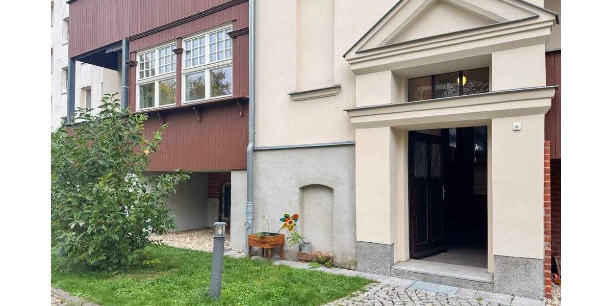 Frei werdend im Zentrum! Kamin | Lift | Loggia | Bad en suite + Gäste-WC | 2015 hochwertig saniert 2 zimmer