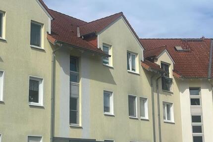 Attraktive Singlewohnung mit großem Gartenanteil, EBK und Stellplatz zimmer