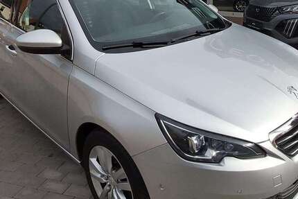 Peugeot 308 93.710 km 7.900 € Halle / Mötzlich 06118
