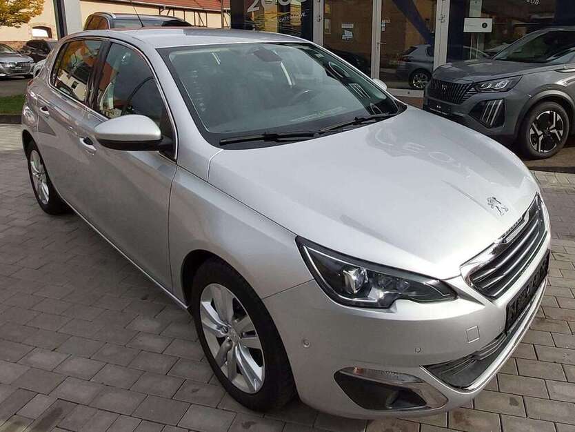 Peugeot 308 93.710 km 7.900 € Halle / Mötzlich 06118