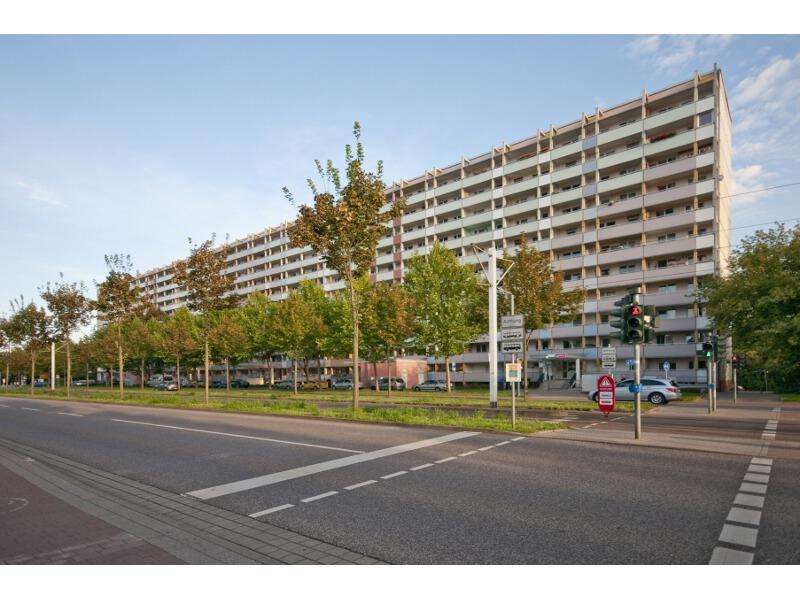 Wohnung zum Mieten in Halle (Saale) 423 € 77.22 m²