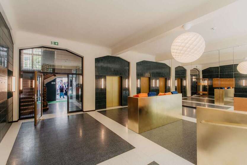 Büro in Leipzig 7.000 € 371.33 m²