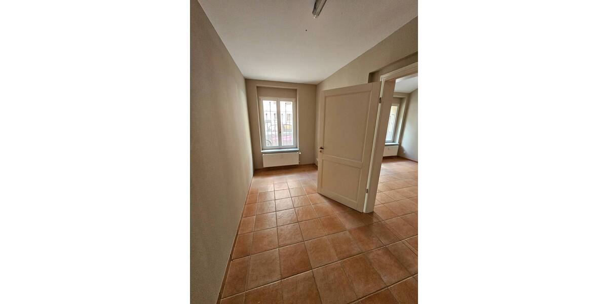 Großzügige Ladenfläche in TOP Lage im beliebten Waldstraßenviertel! 6 zimmer