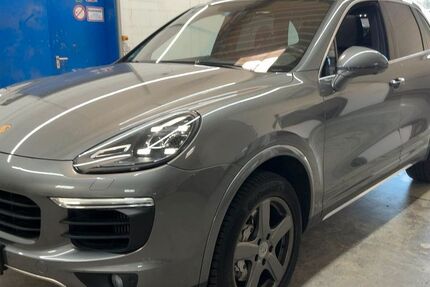 Porsche Cayenne 70.077 km 53.990 &euro; Taucha bei Leipzig 04425