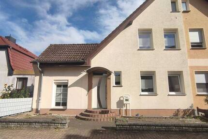 Haus Sandersdorf-Brehna Zscherndorf - 6 Zimmer, 140 m&sup2;, 300.000&euro; | Angebot:26018039