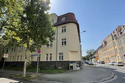Sanierte Erdgeschoßwohnung mit Balkon!