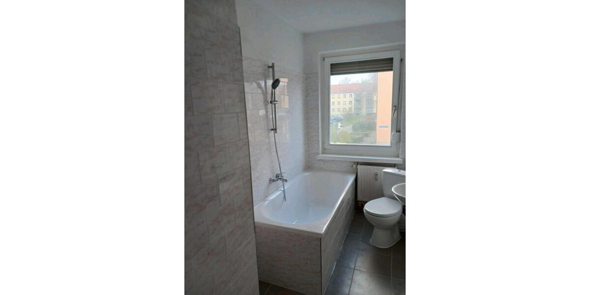 Etagenwohnung Hohenmölsen - 2 Zimmer, 50 m&sup2;, 600&euro; | Angebot:25783068