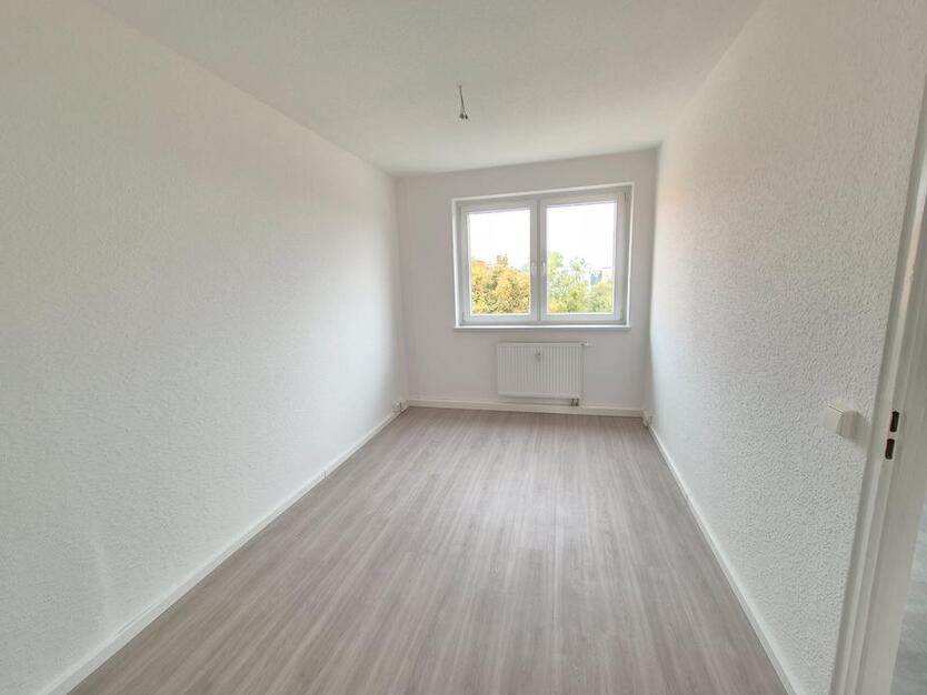 Sanierte 2 Raumwohnung mit Balkon zimmer