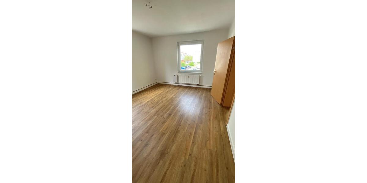 Etagenwohnung Schkeuditz - 5 Zimmer, 94 m&sup2;, 775&euro; | Angebot:26662737