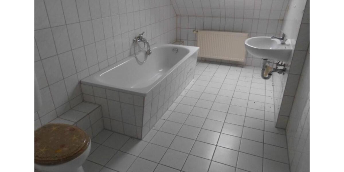 Dachgeschoßwohnung Wurzen - 4 Zimmer, 140 m&sup2;, 750&euro; | Angebot:25057612