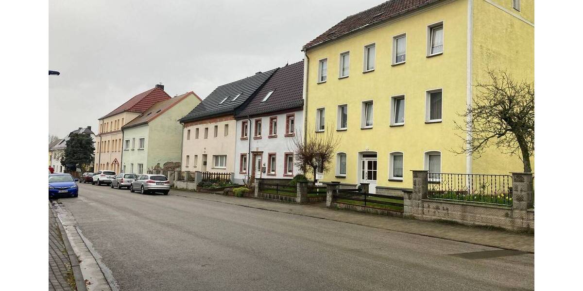 Mehrfamilienhaus, Wohnhaus Bad Lausick - 8 Zimmer, 235 m&sup2;, 159.000&euro; | Angebot:26142639