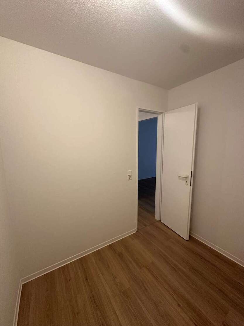 ++Frisch Sanierte 4-RW mit Balkon und 2 Badezimmer++ 4 zimmer