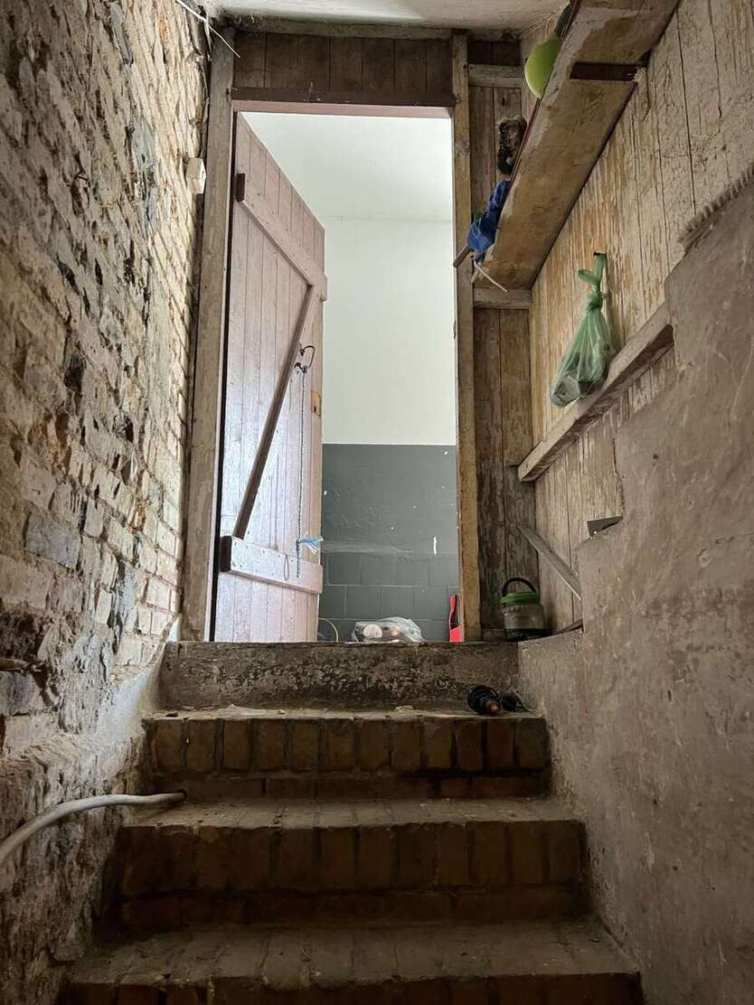 Wohn- und Geschäftshaus mit Sanierungspotenzial 18 zimmer