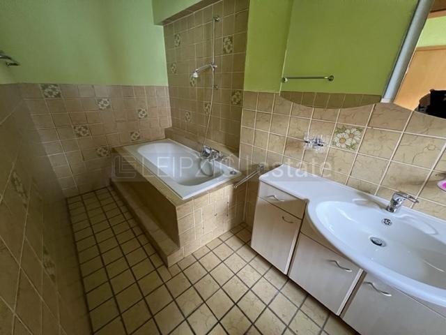 Etagenwohnung Lützen - 3 Zimmer, 110 m&sup2;, 695&euro; | Angebot:23767730