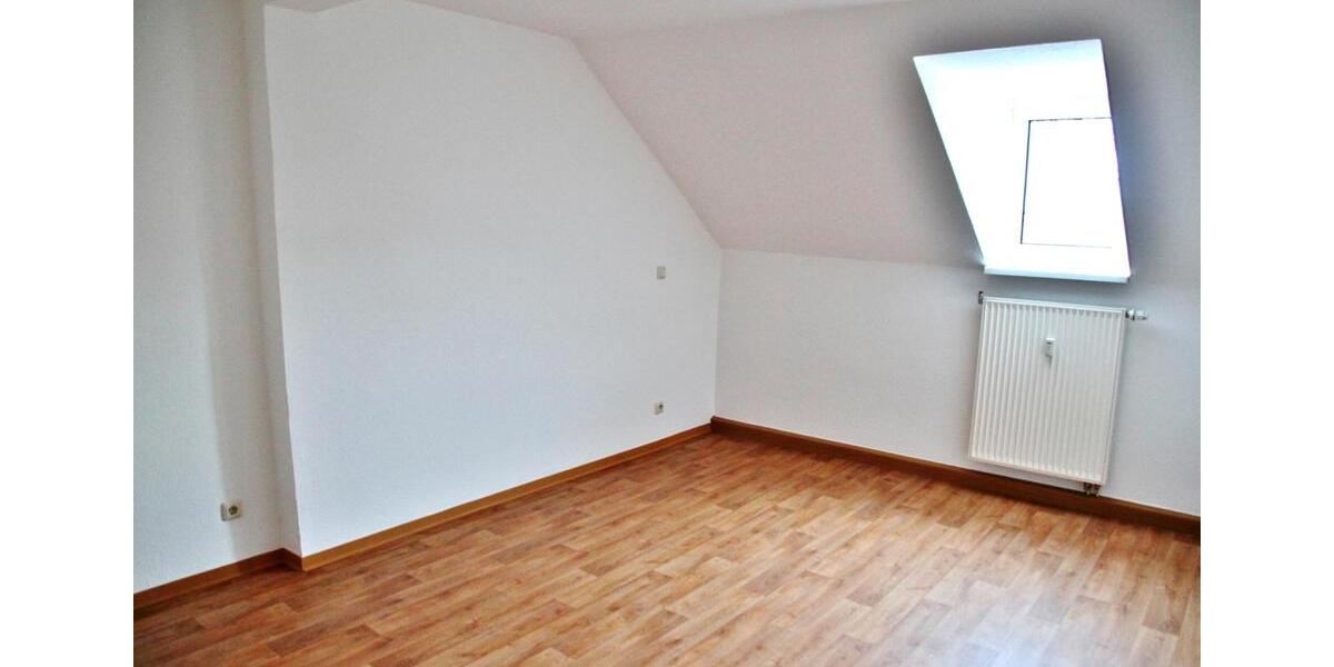 Dachgeschoßwohnung Neukieritzsch - 3 Zimmer, 68 m&sup2;, 320&euro; | Angebot:26631296
