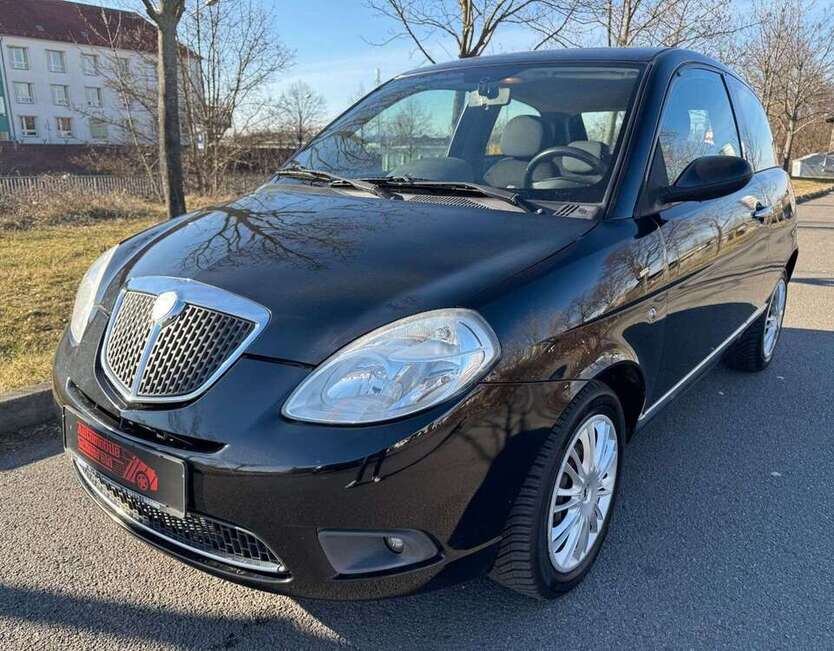 Lancia Ypsilon 91.979 km 4.400 € Leipzig 04129
