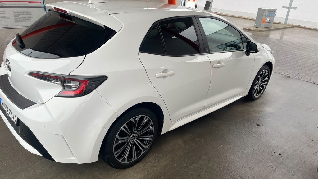 Toyota Corolla 19.600 km 18.900 &euro; Leipzig 04317