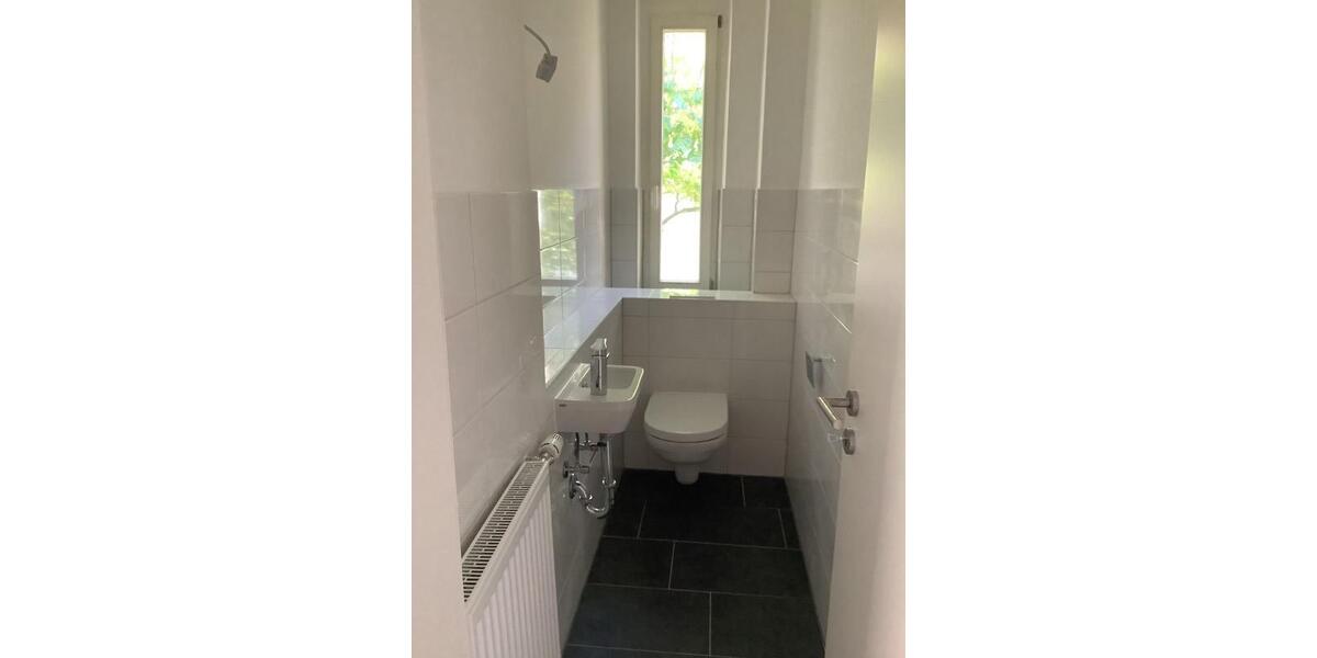 2-R-Wohnung mit Fußbodenheizung im Bad und EBK und Gäste WC 2 zimmer