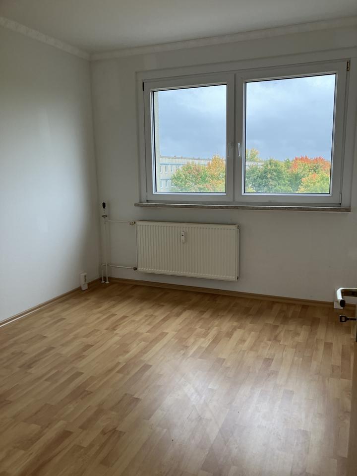 6 Zimmerwohnung mit 2 Balkonen zimmer