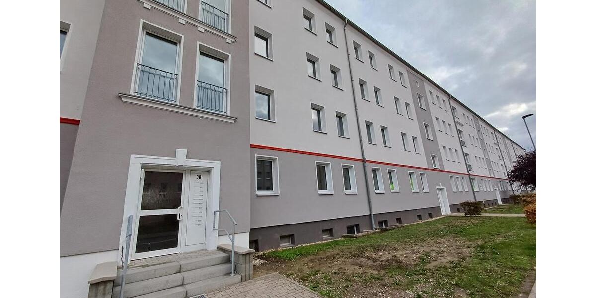 Die perfekte Familienwohnung für Groß und Klein - Erstbezug nach Sanierung - 1. OG rechts 4 zimmer