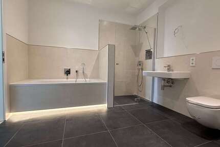 Wohnung zum Mieten in Rötha 1.248 € 96 m² 3 zimmer