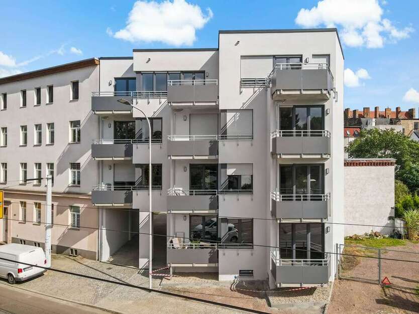 Wohnung zum Mieten in Halle 1.000 € 76 m²