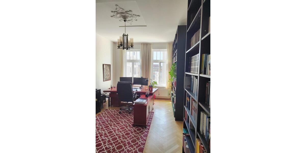 provisionsfreie große Altbauwohnung - zentrumsnah - 5 zimmer