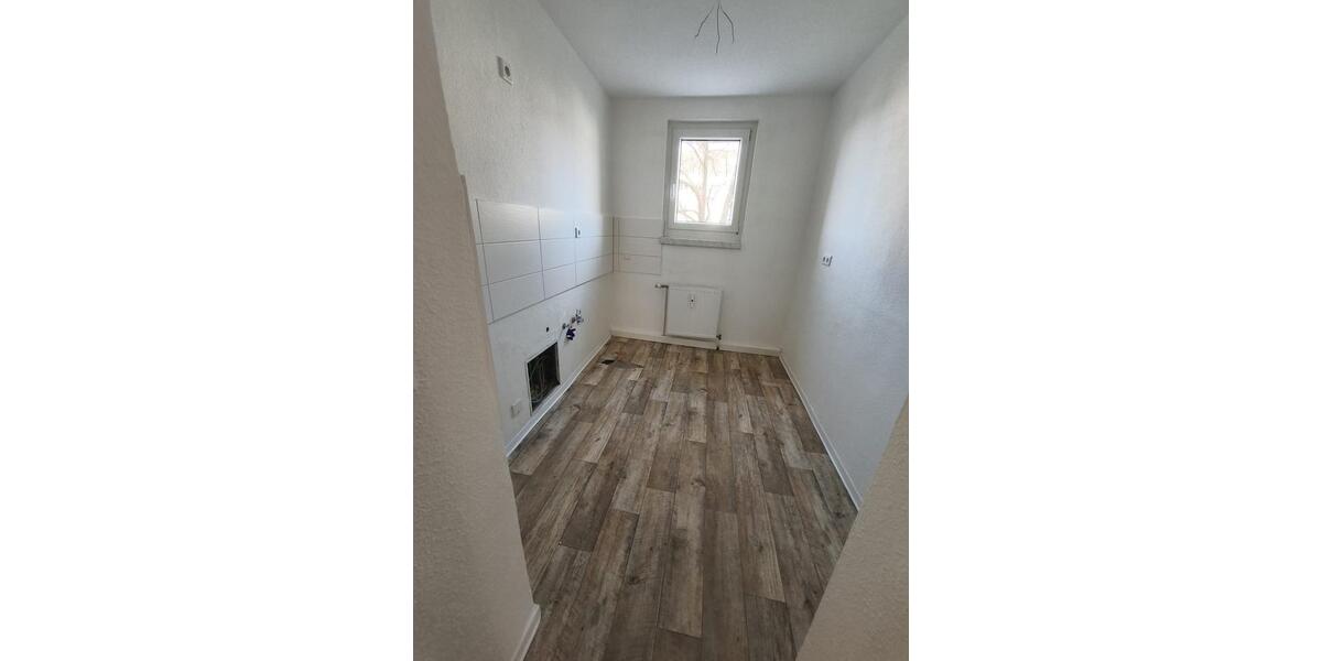Etagenwohnung Groitzsch - 3 Zimmer, 59 m&sup2;, 446&euro; | Angebot:26424127