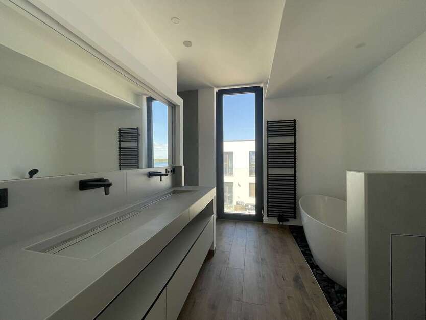 Mit dem Aufzug direkt in die Traumwohnung am Zwenkauer See! 4 zimmer