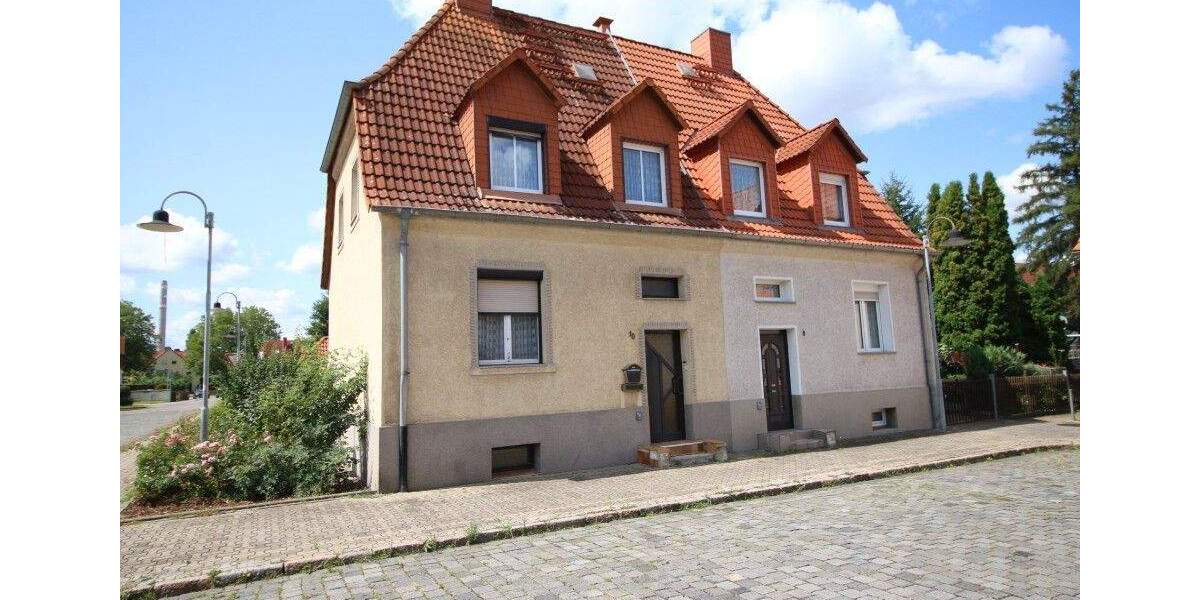 Pärchenglück in den eigenen vier Wänden! Zentral und ruhig gelegen! 4 zimmer