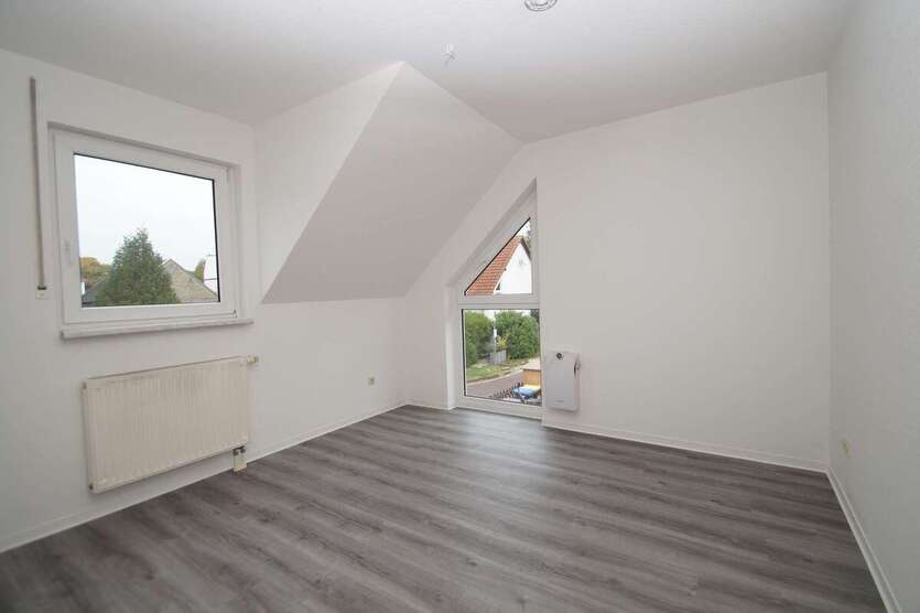 Gepflegte Doppelhaushälfte mit Keller und Stellplatz zwischen Halle (Saale) und Leipzig 4 zimmer