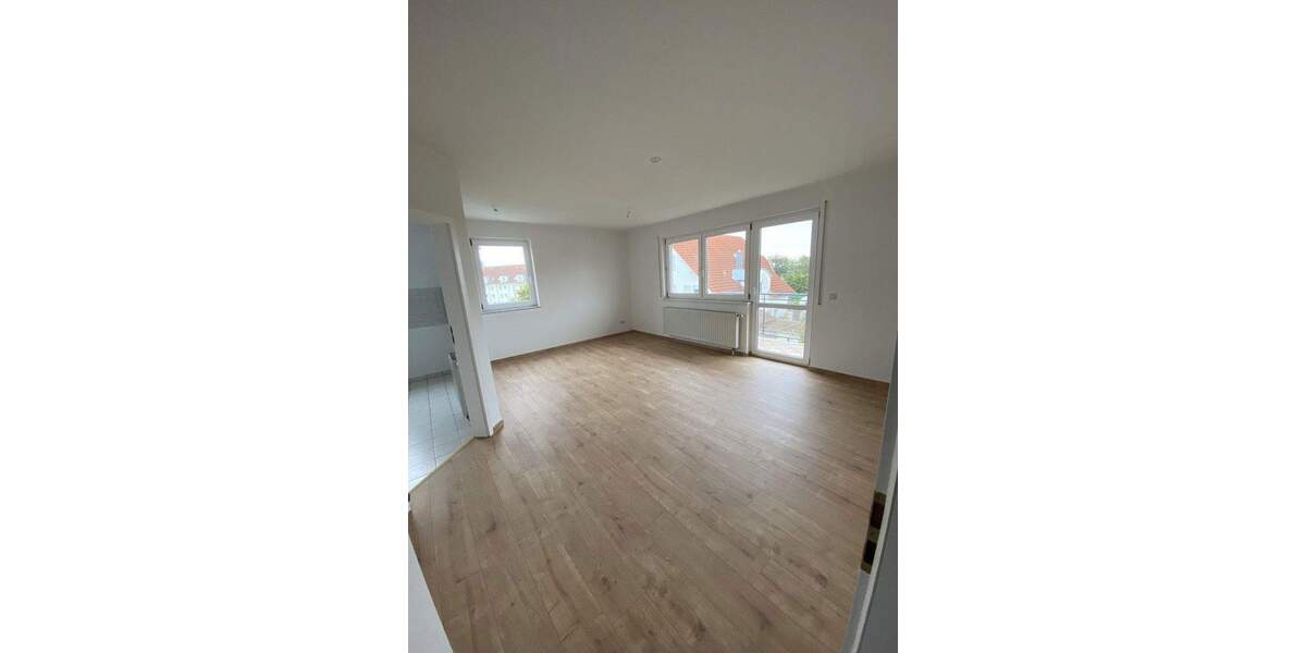 Etagenwohnung Schkopau Ermlitz - 2 Zimmer, 62 m&sup2;, 530&euro; | Angebot:25305155