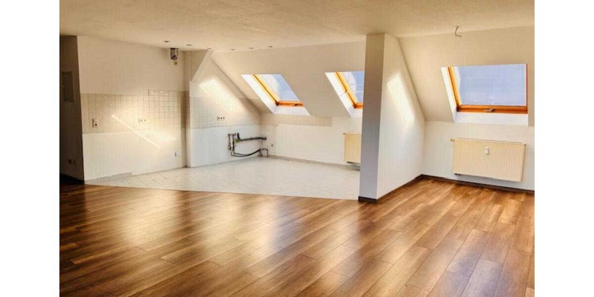 Dachgeschoßwohnung Zwenkau - 4 Zimmer, 90 m&sup2;, 680&euro; | Angebot:25363735
