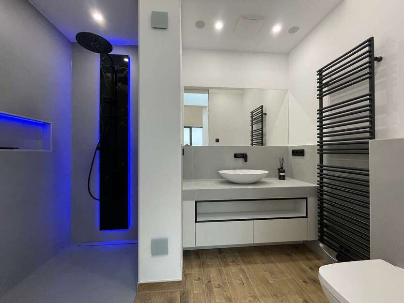 Mit dem Aufzug direkt in die Traumwohnung am Zwenkauer See! 4 zimmer