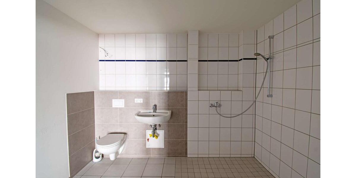 Etagenwohnung Borna - 2 Zimmer, 59 m&sup2;, 450&euro; | Angebot:25790172