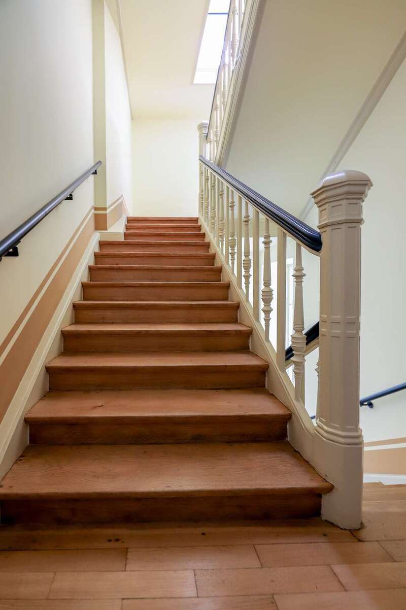 Einzeldenkmal im Waldstraßenviertel: Helle + ruhige 5-Zimmerwhg. mit Stuck, 3 min Fußweg ins Rosental 5 zimmer